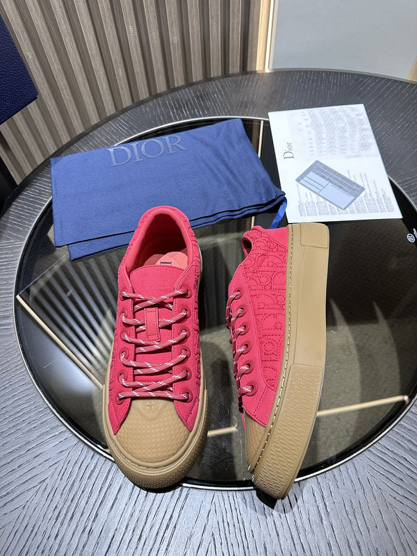 DR B33 SNEAKER