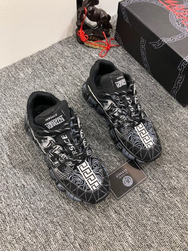 VERSACE CHAIN REACTION SNEAKER