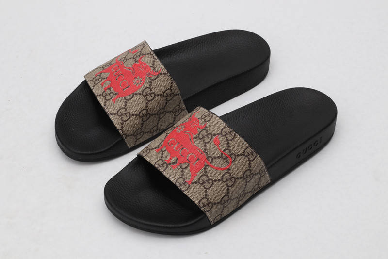 GUC LEATHER SLIDE