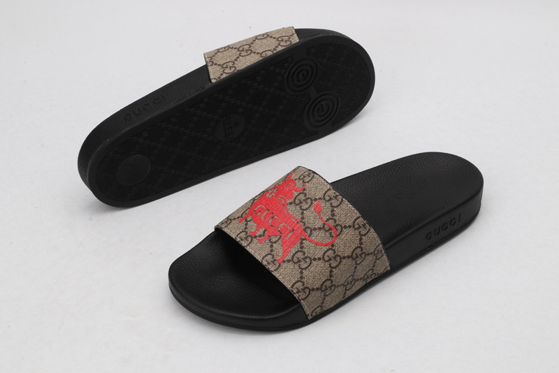 GUC LEATHER SLIDE