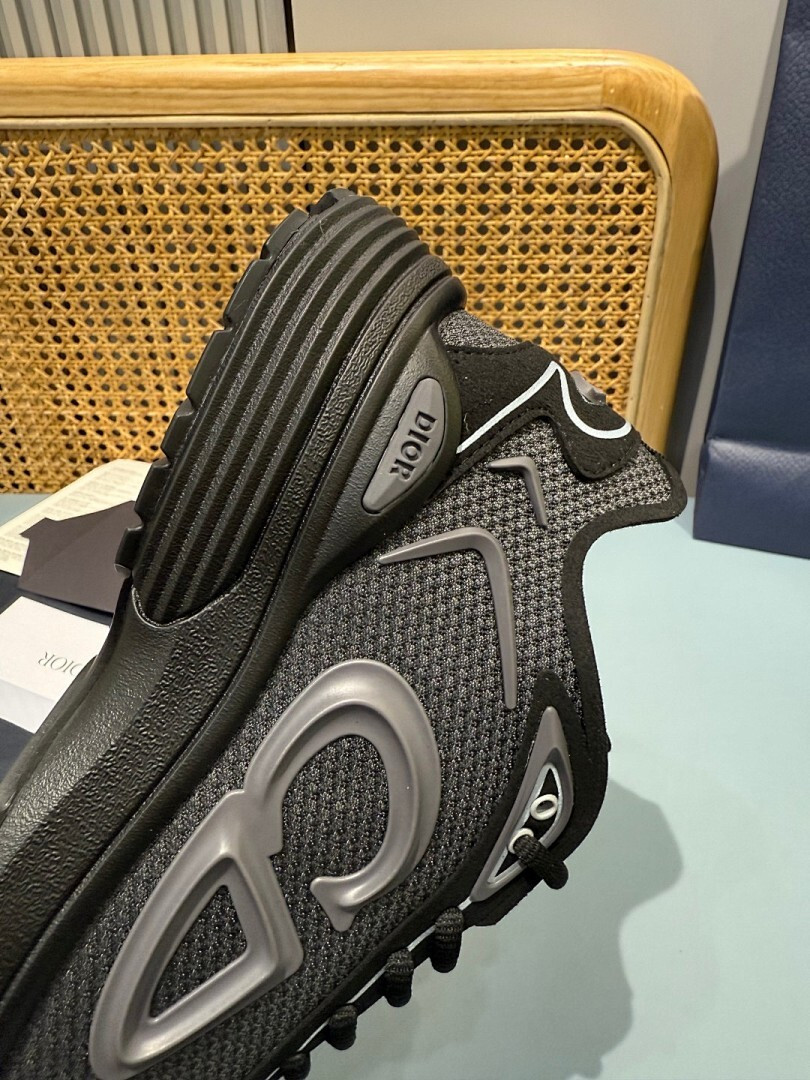 DR B30 SNEAKER