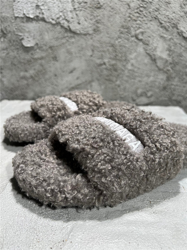 BALENCIAGA SLIDES