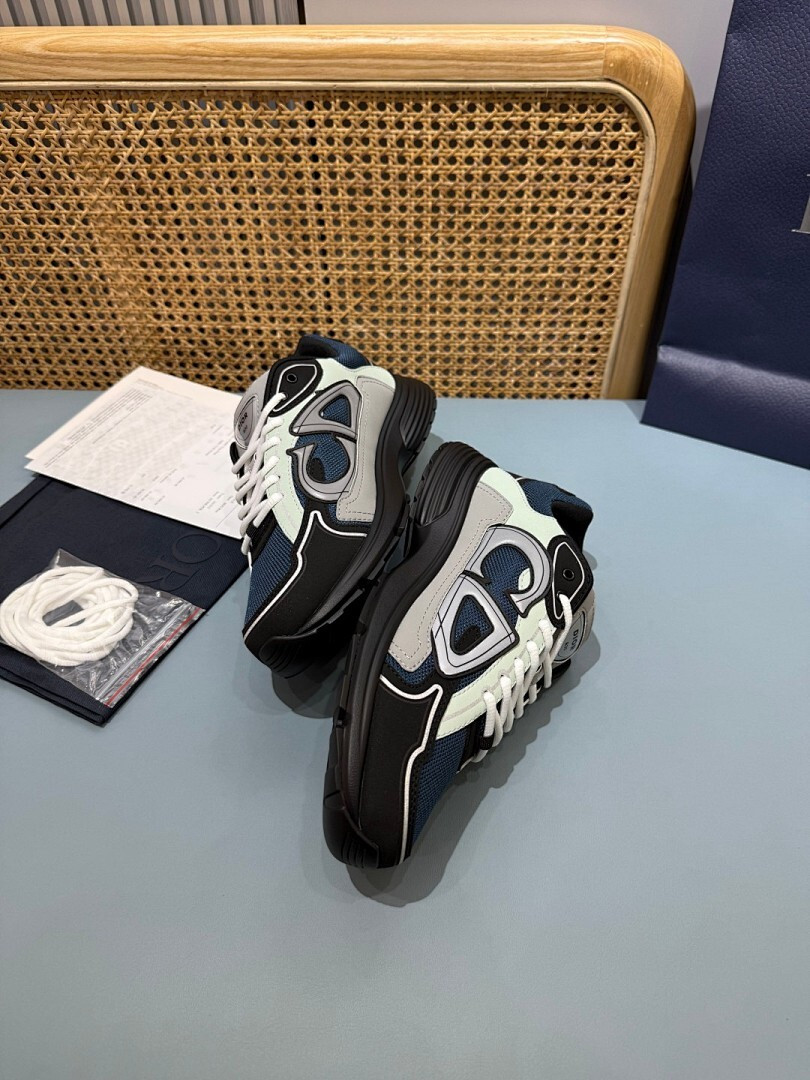DR B30 SNEAKER