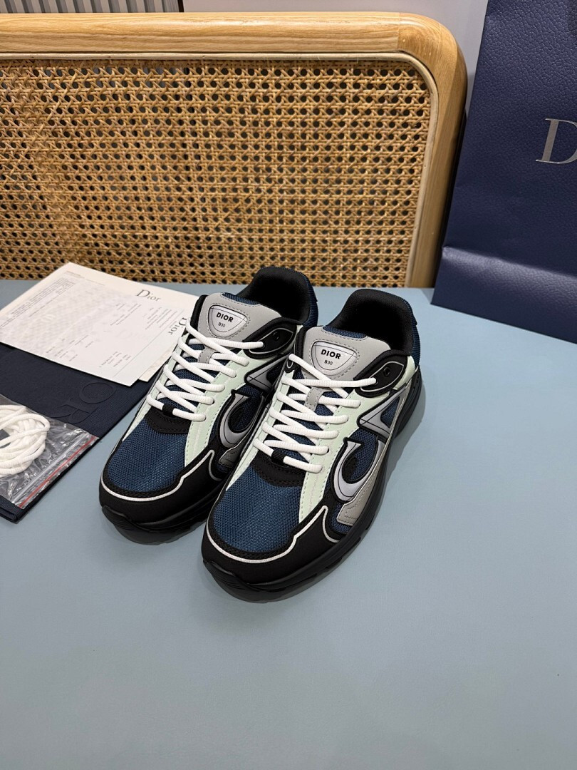 DR B30 SNEAKER
