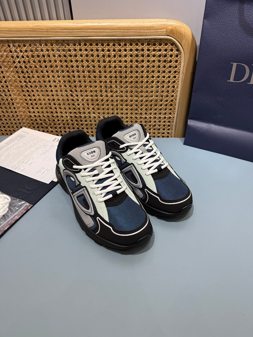 DR B30 SNEAKER