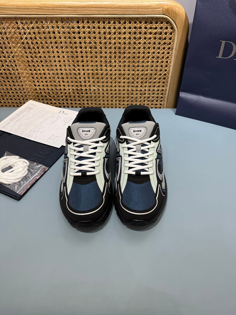 DR B30 SNEAKER