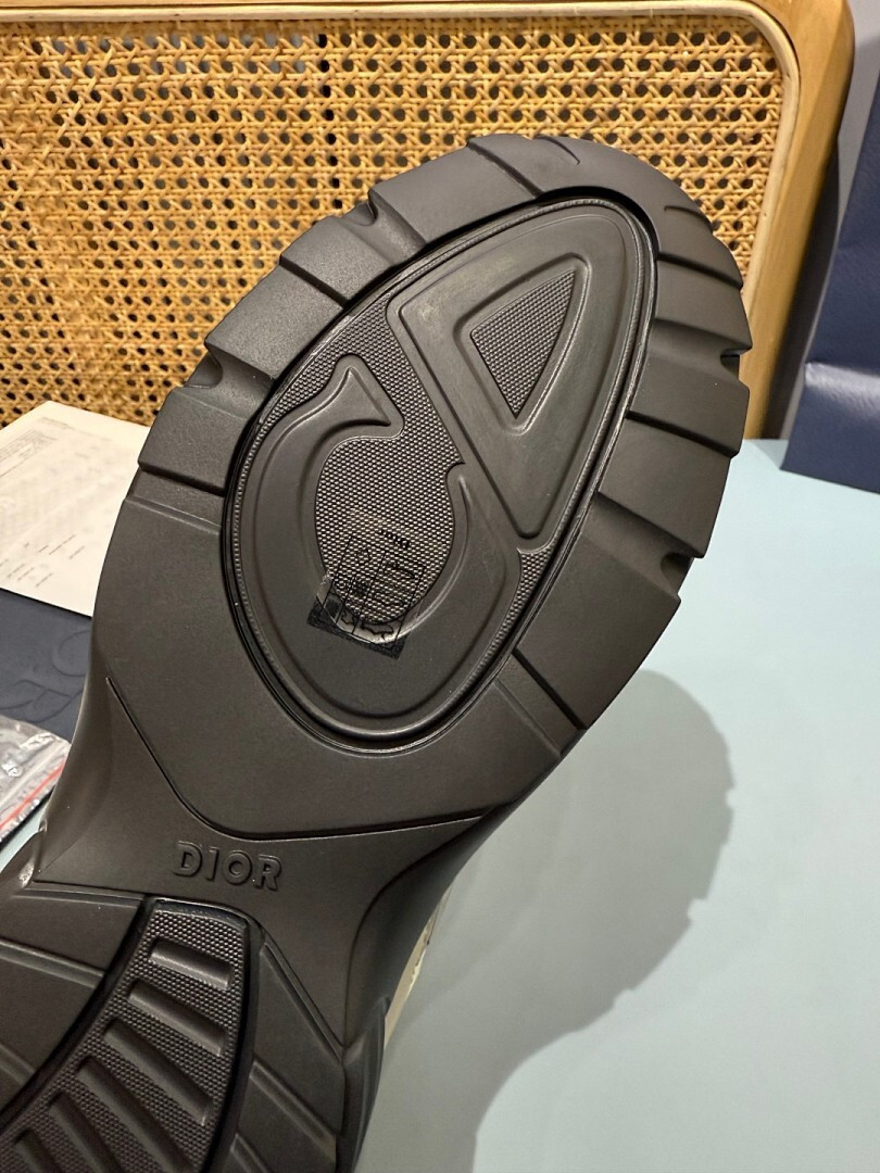DR B30 SNEAKER