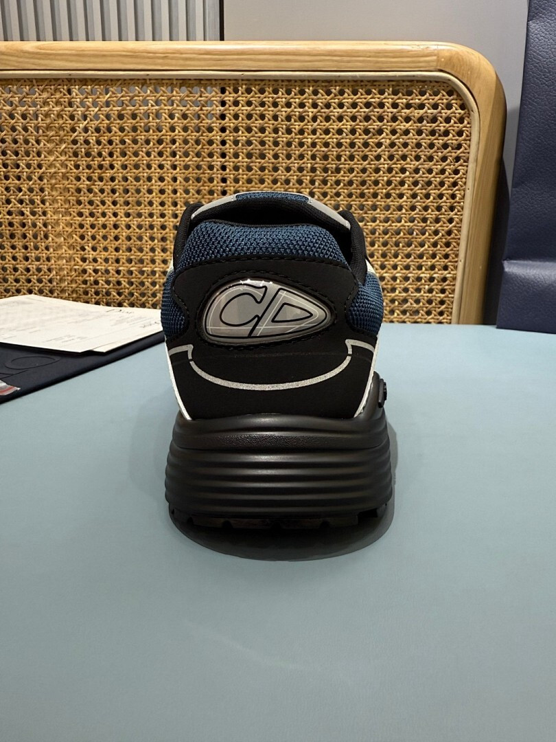 DR B30 SNEAKER