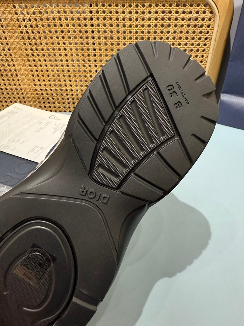 DR B30 SNEAKER