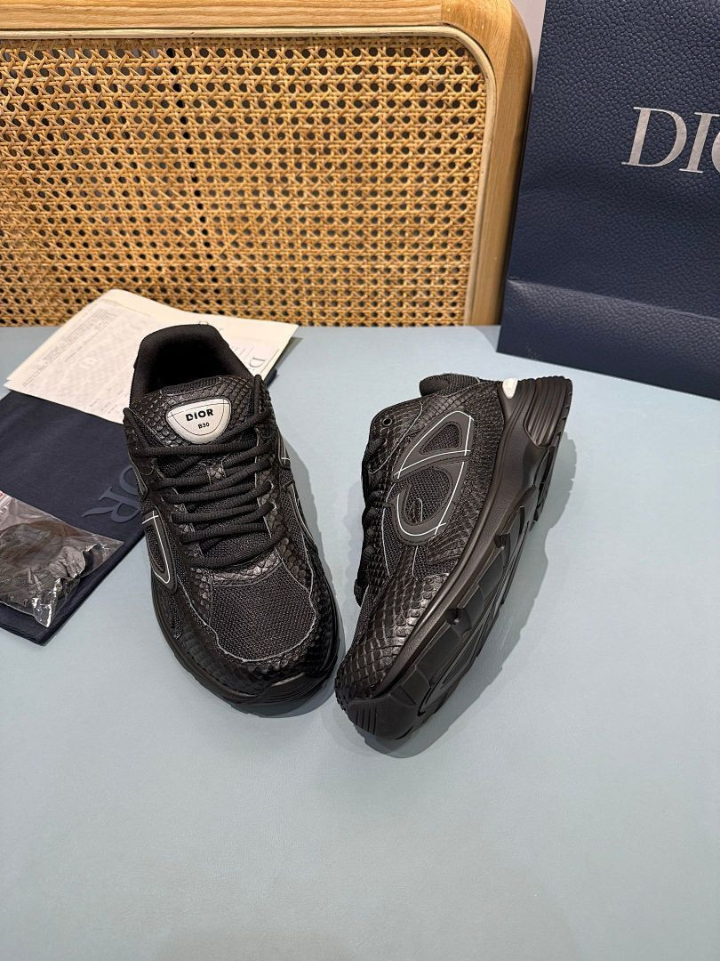 DR B30 SNEAKER