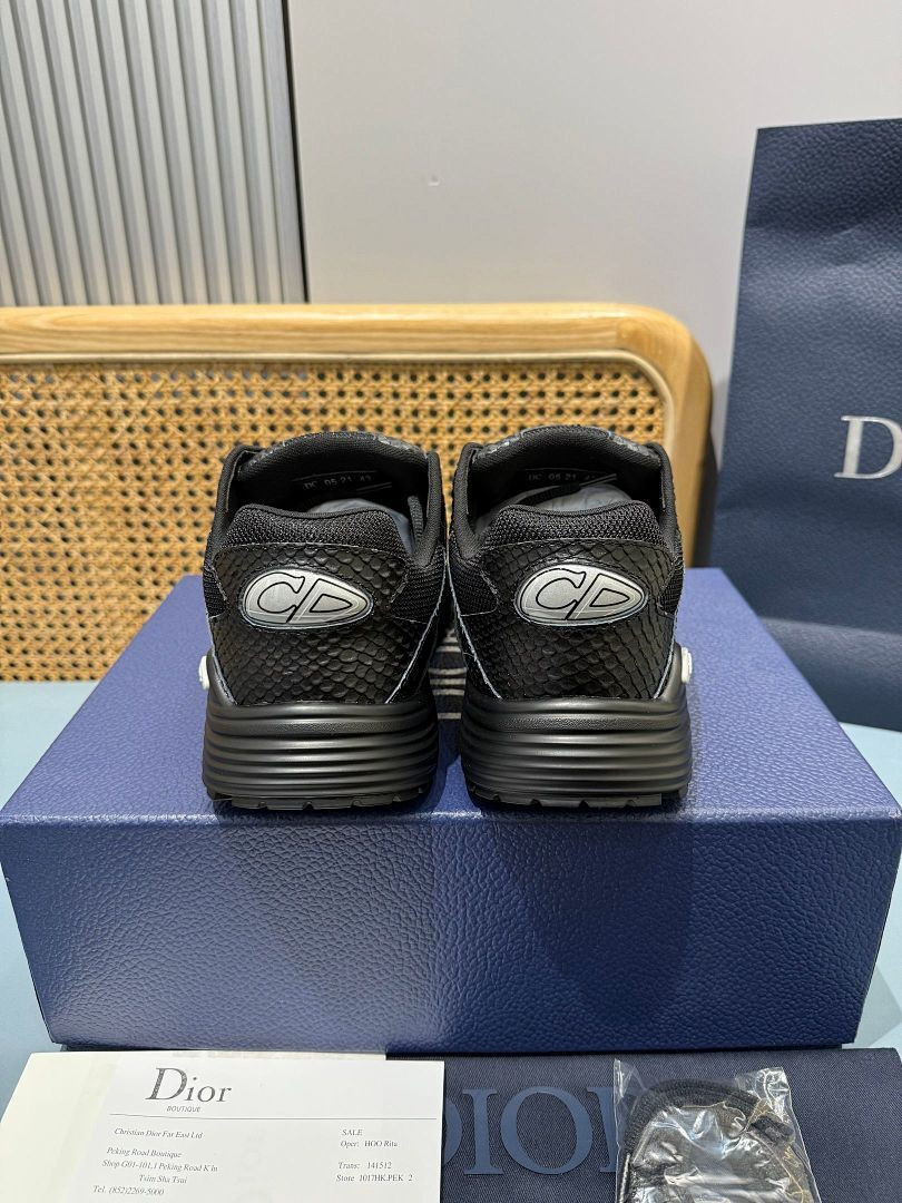 DR B30 SNEAKER