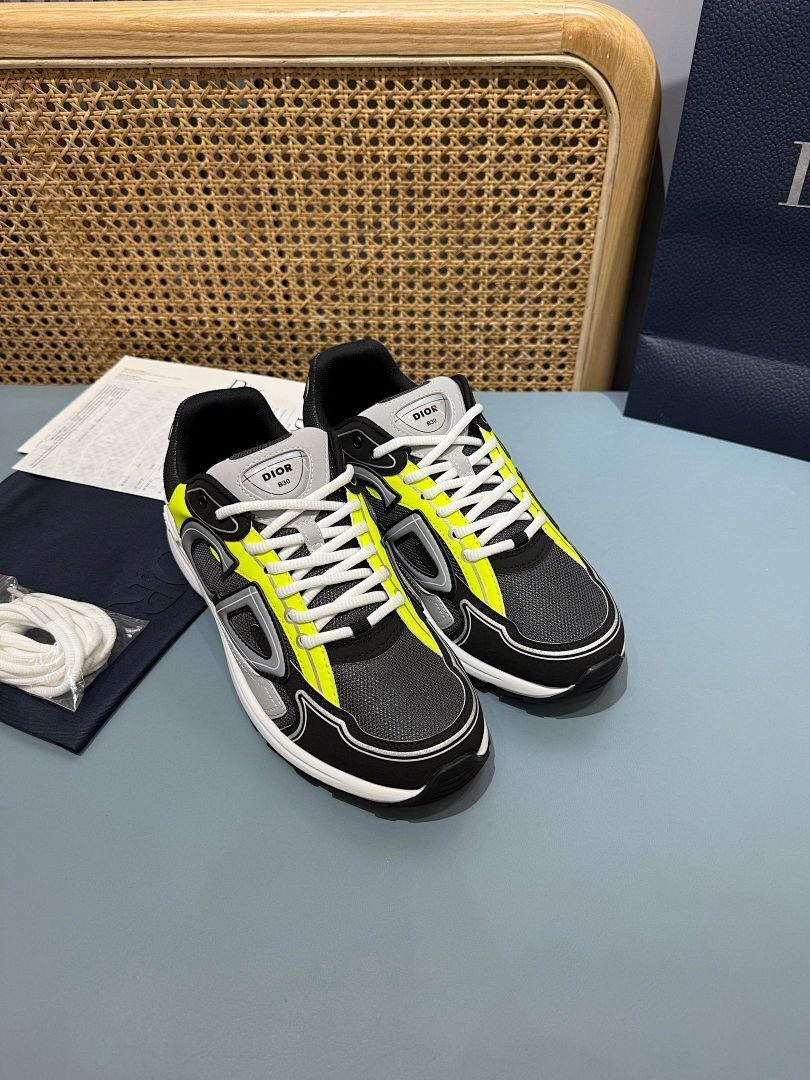 DR B30 SNEAKER