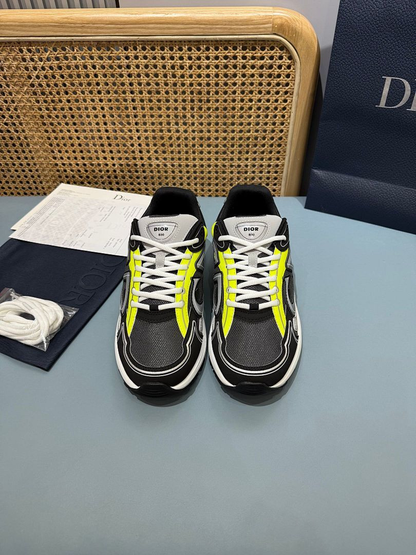 DR B30 SNEAKER