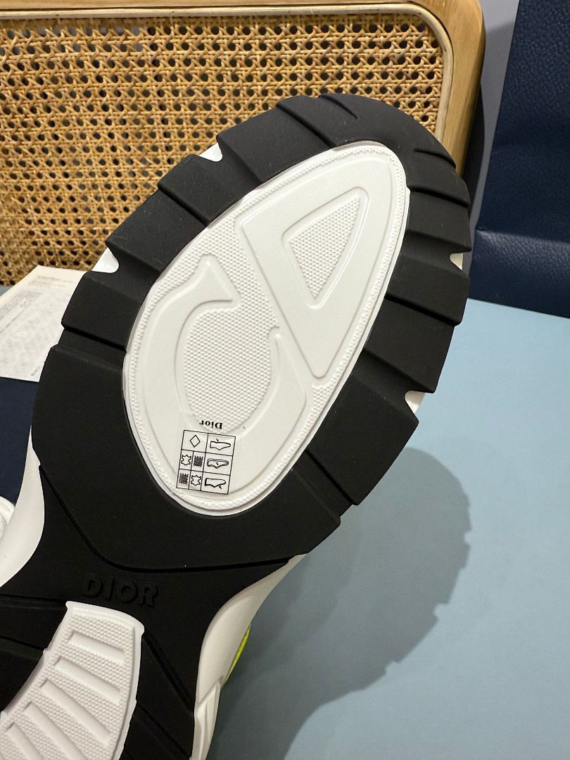 DR B30 SNEAKER
