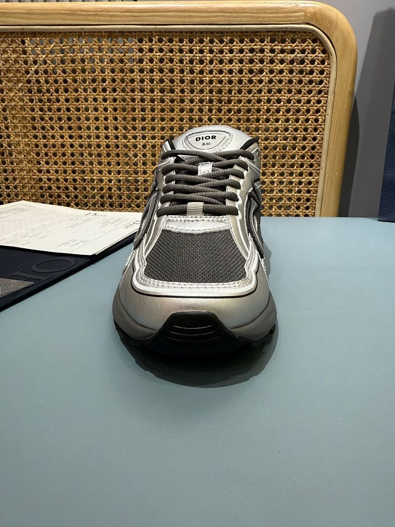 DR B30 SNEAKER