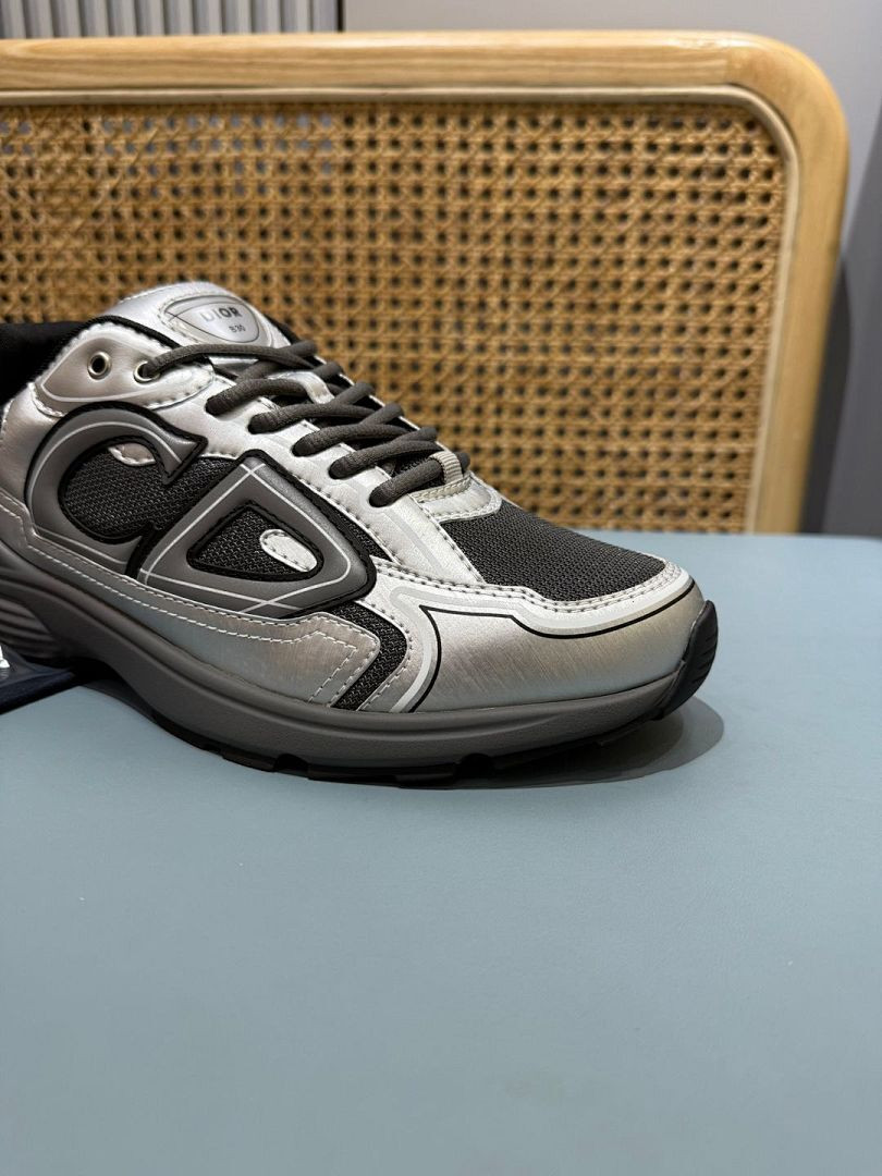 DR B30 SNEAKER