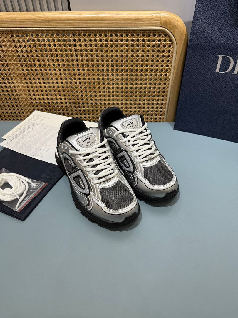 DR B30 SNEAKER
