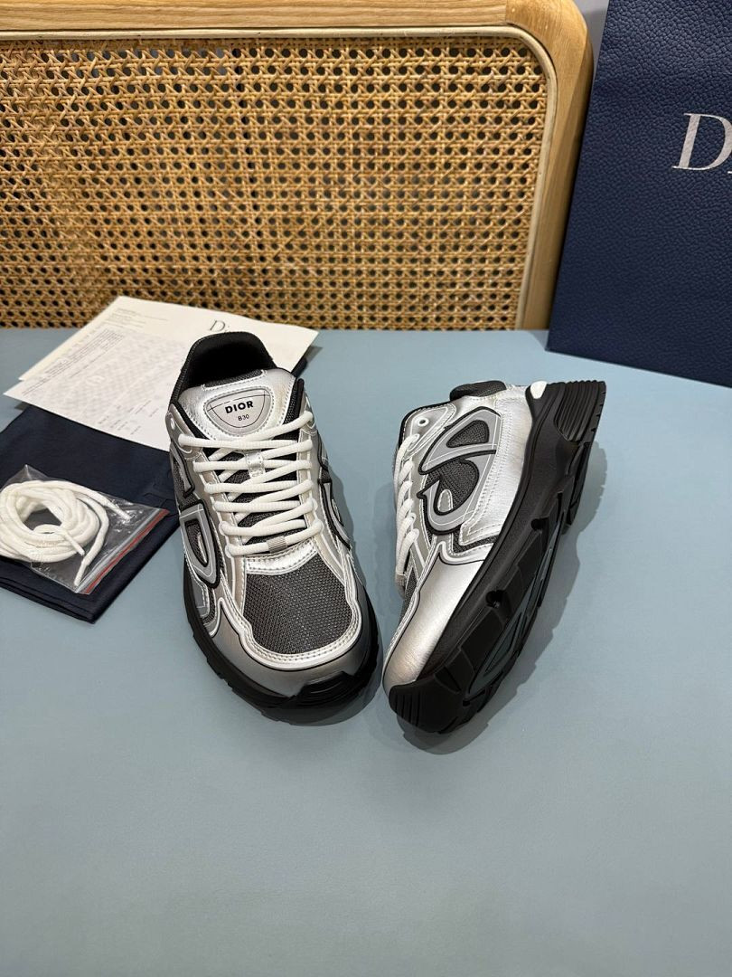 DR B30 SNEAKER