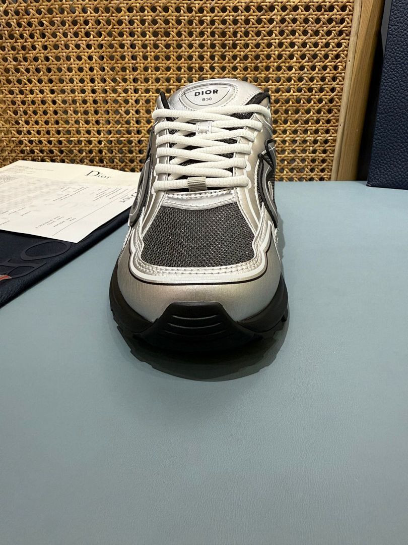 DR B30 SNEAKER