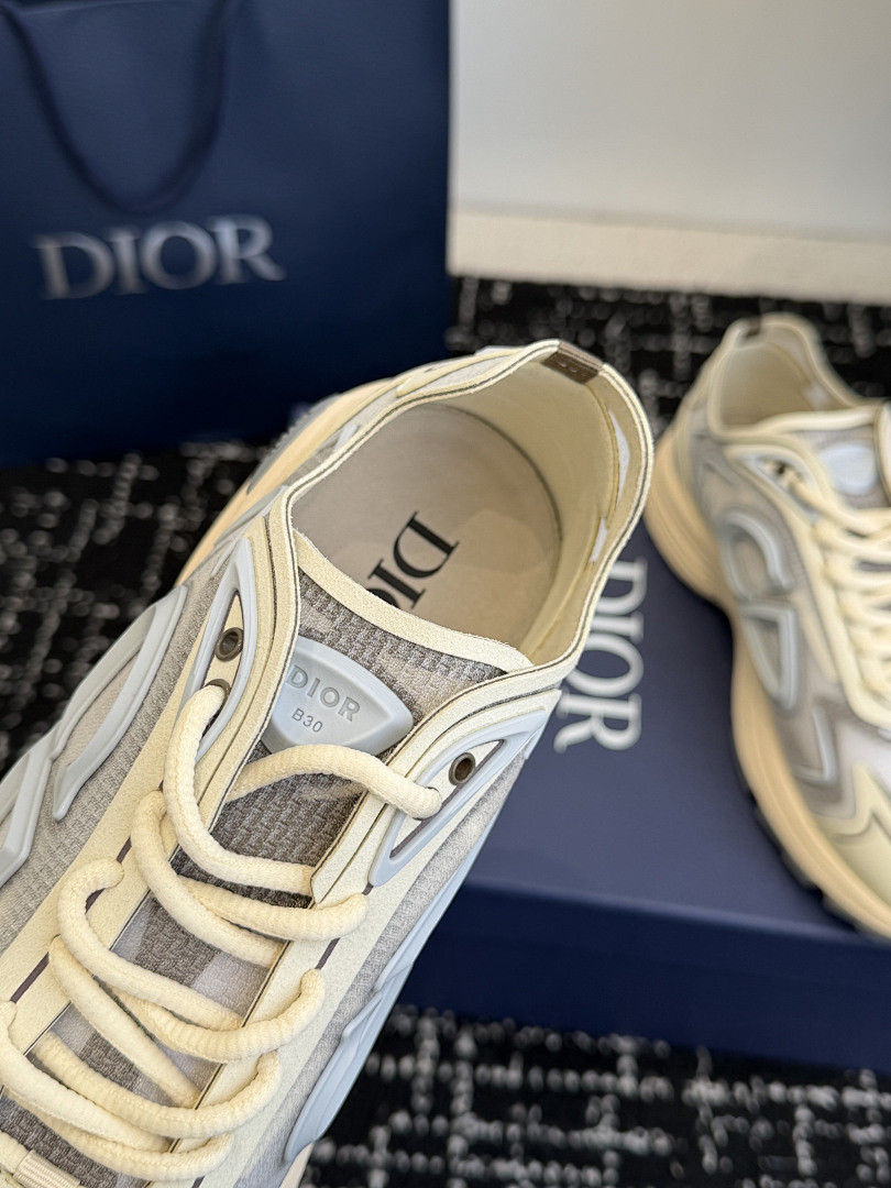 DR B30 SNEAKER
