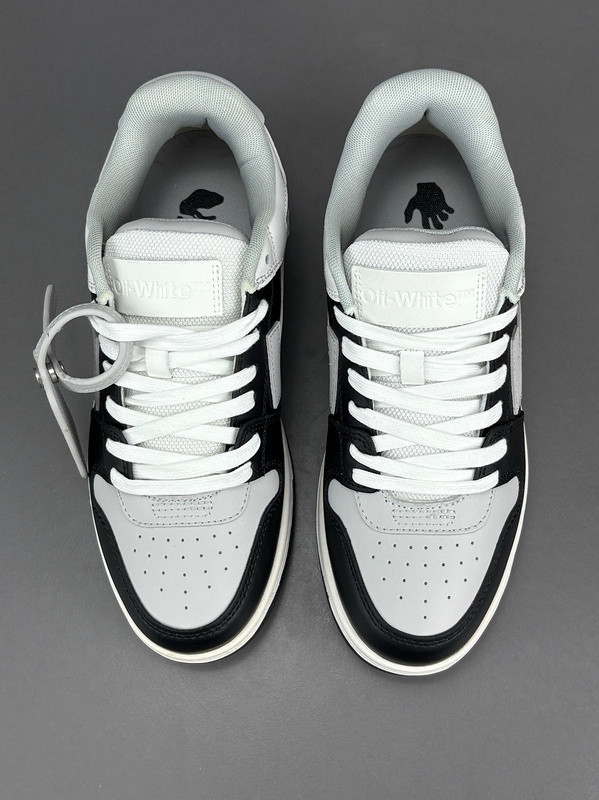 Off-White c/o Virgil Abloh