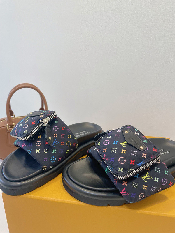 LOU1_TON SLIPPERS