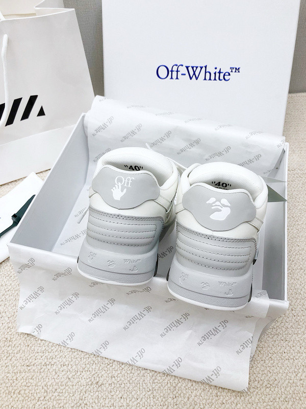 Off-White c/o Virgil Abloh