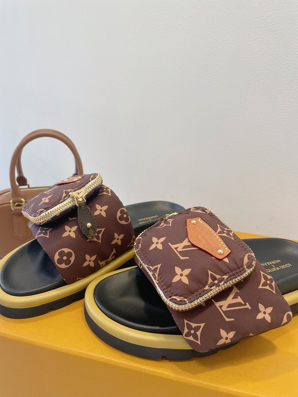 LOU1_TON SLIPPERS