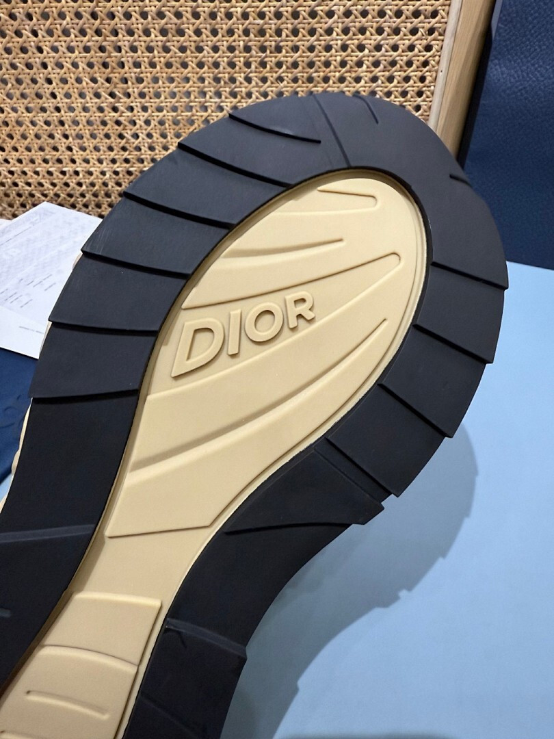 DR B35 NXXT sneaker