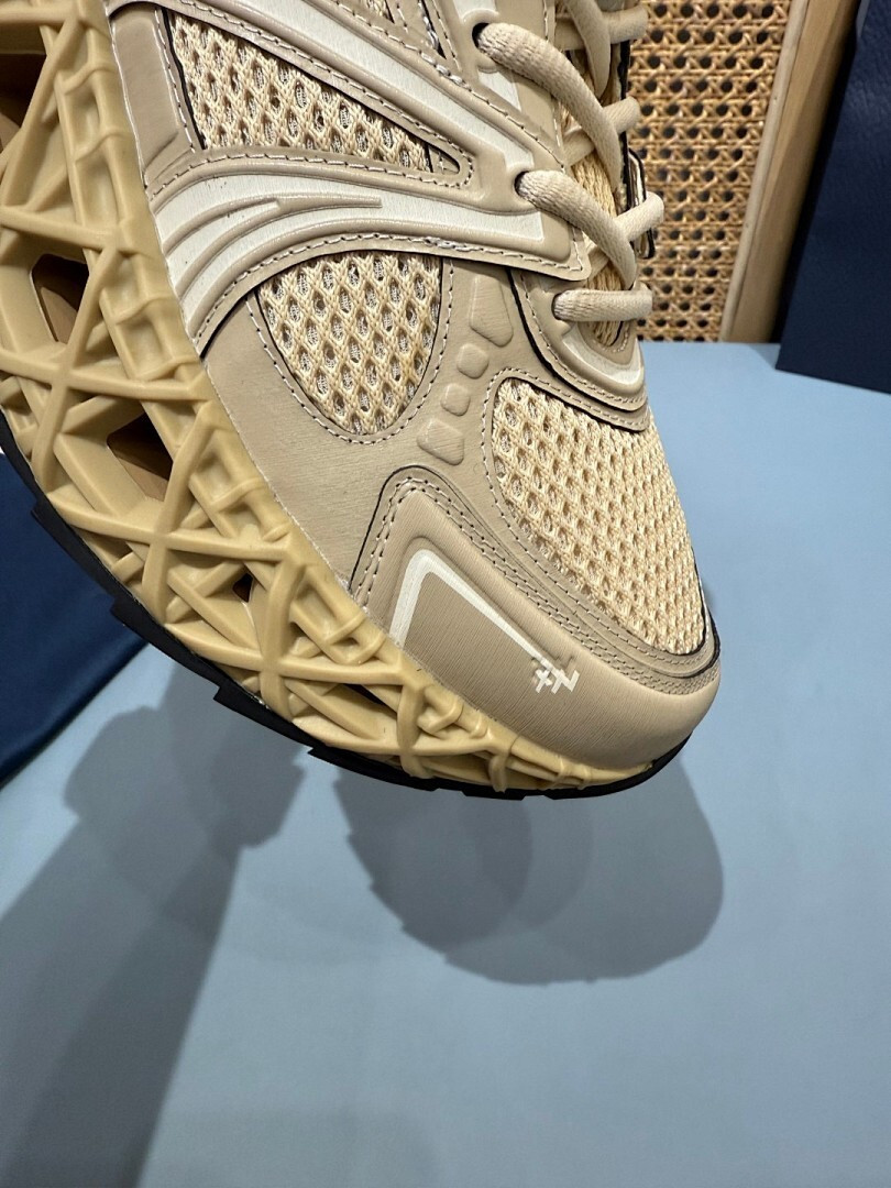 DR B35 NXXT sneaker