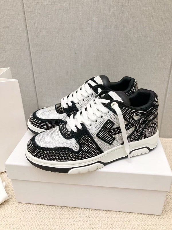 Off-White c/o Virgil Abloh