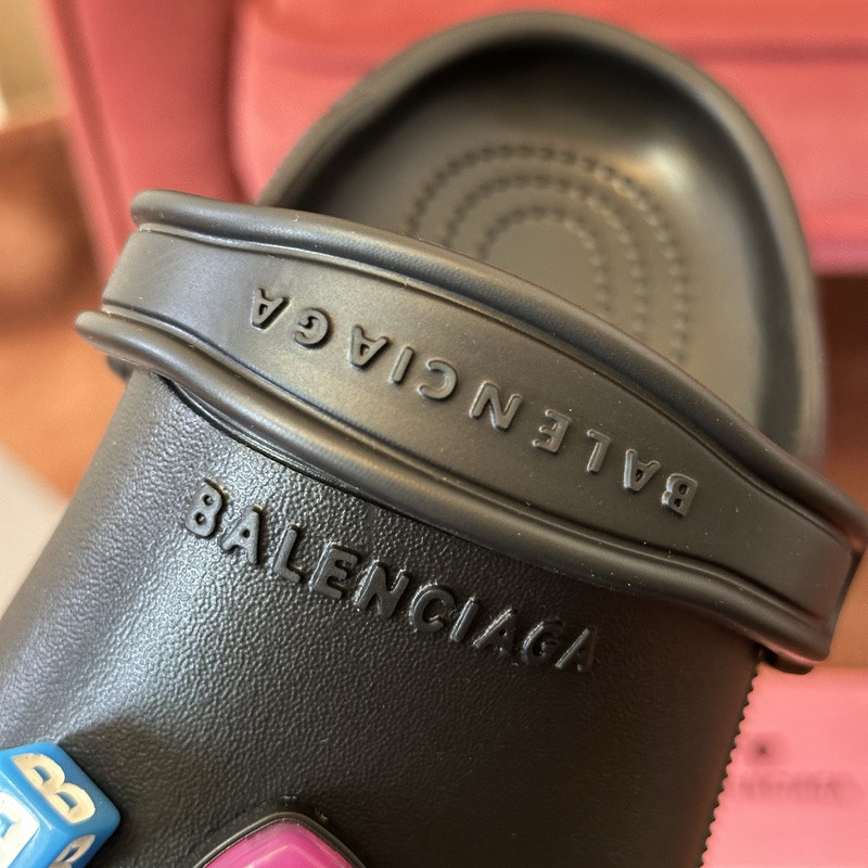 BALENCIAGA SLIDES