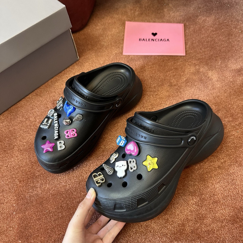 BALENCIAGA SLIDES