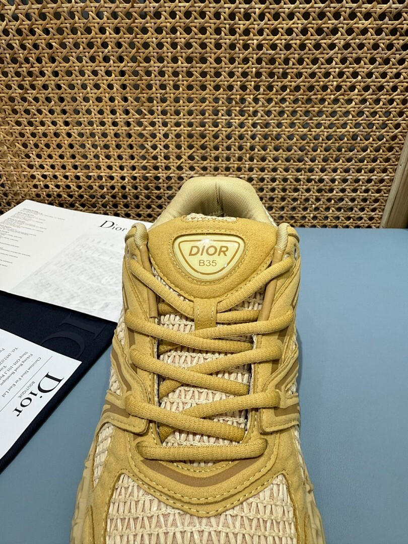 DR B35 NXXT sneaker