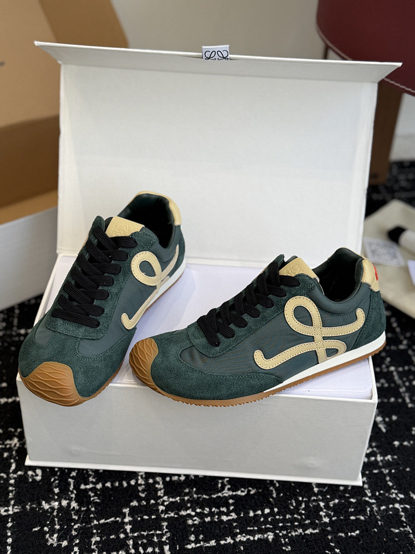 L0ew* Ballet Runner