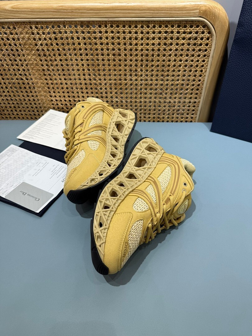 DR B35 NXXT sneaker