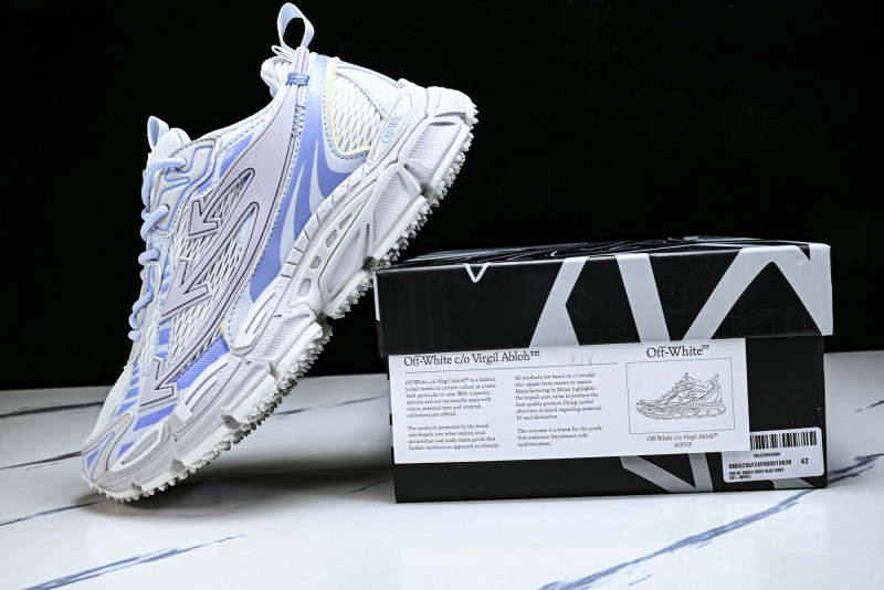Off-White c/o Virgil Abloh