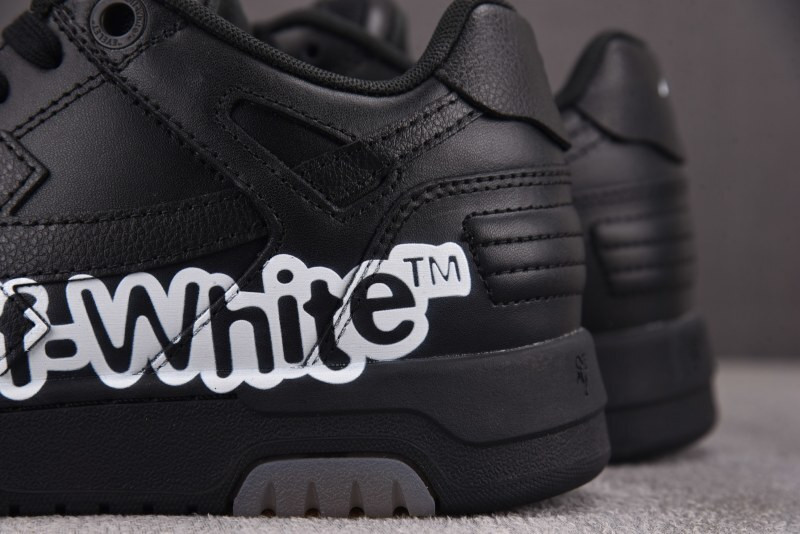 Off-White c/o Virgil Abloh