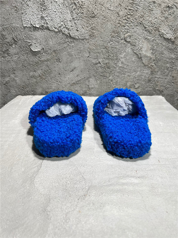 BALENCIAGA SLIDES
