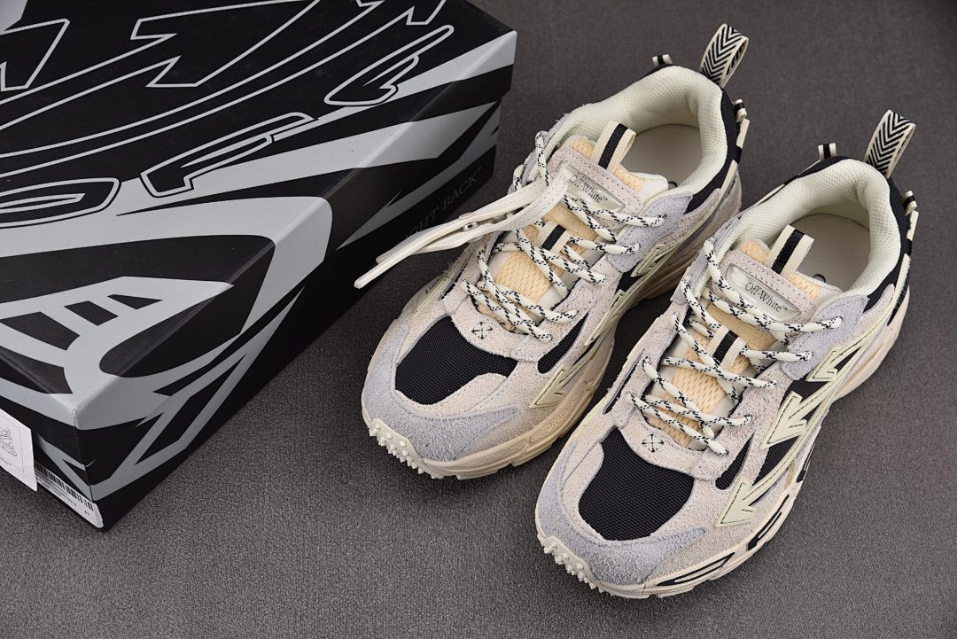 Off-White c/o Virgil Abloh