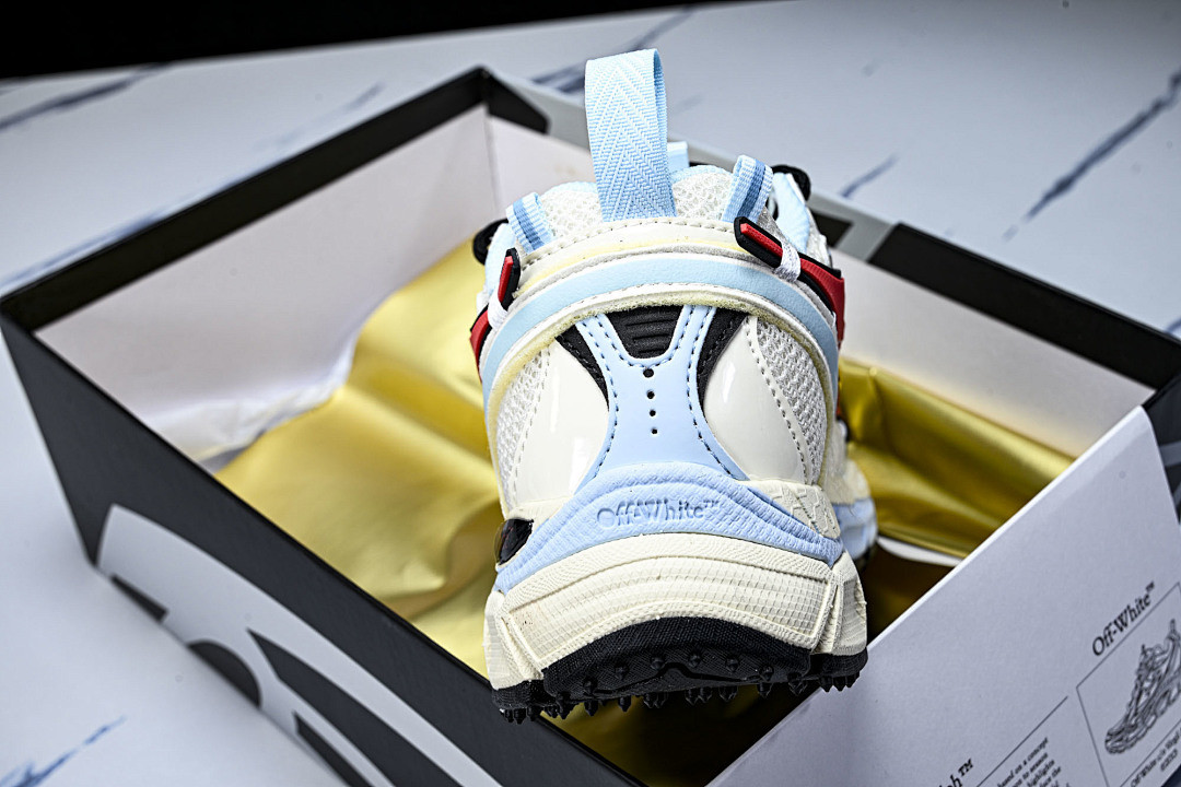 Off-White c/o Virgil Abloh