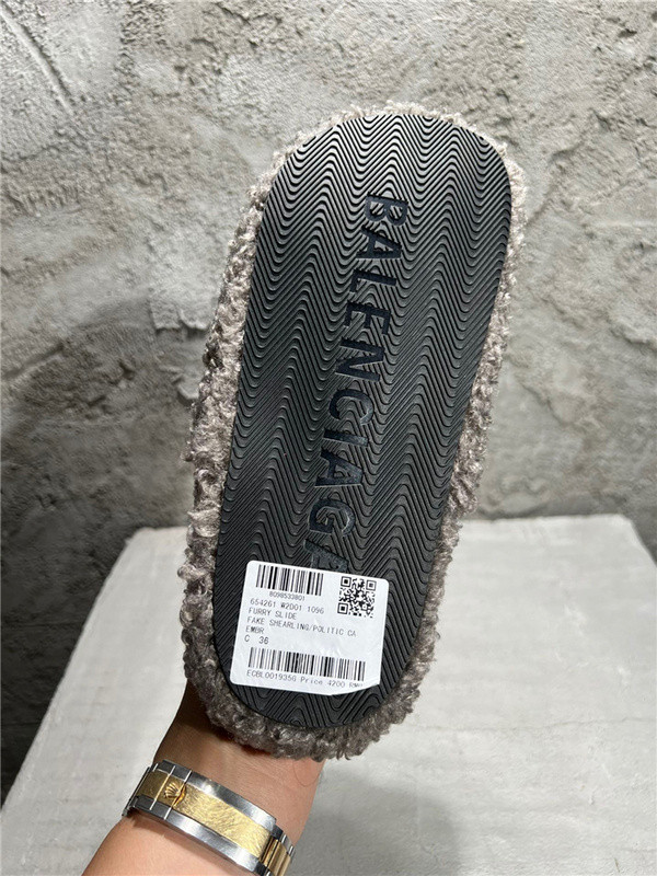 BALENCIAGA SLIDES