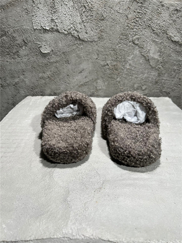 BALENCIAGA SLIDES