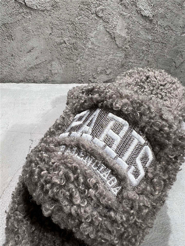BALENCIAGA SLIDES