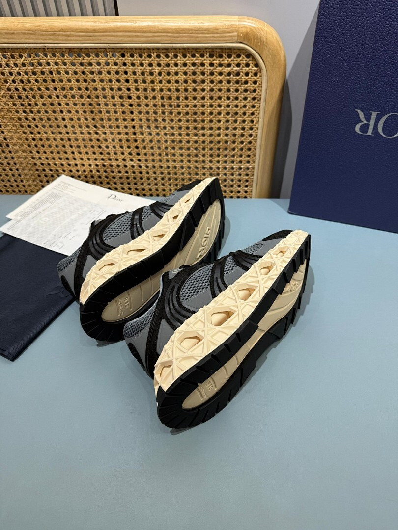 DR B35 NXXT sneaker