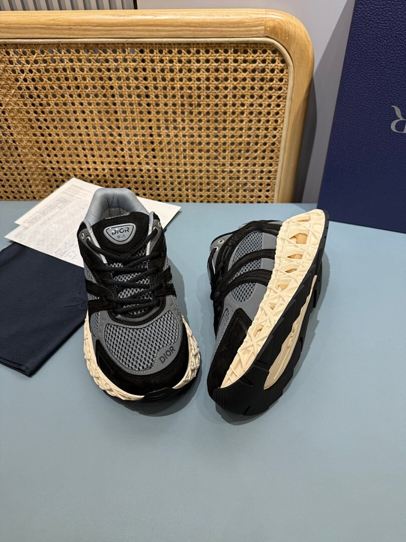 DR B35 NXXT sneaker