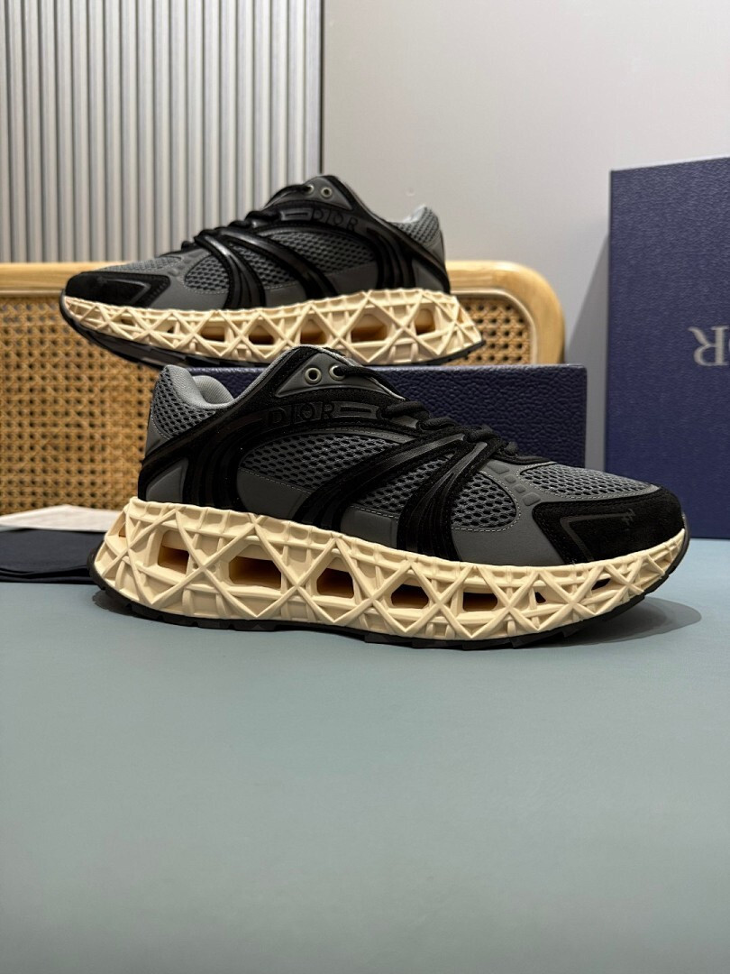 DR B35 NXXT sneaker