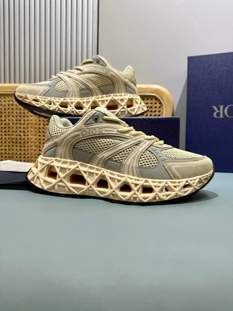 DR B35 NXXT sneaker
