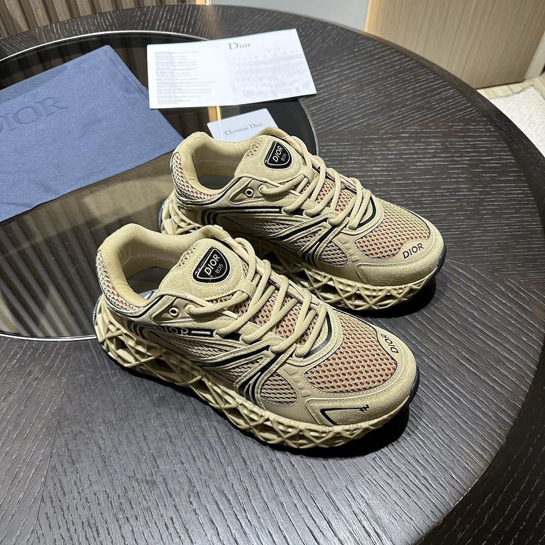 DR B35 NXXT sneaker