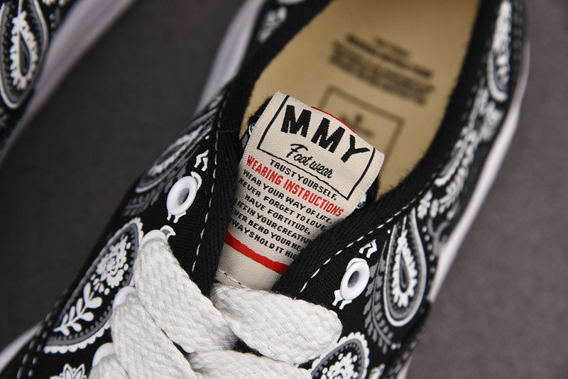 MAISON MIHARA SNEAKERS